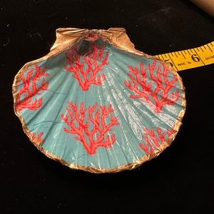 Hand crafted decopauged scallop shell jewelry/coin dish. Coral pattern print